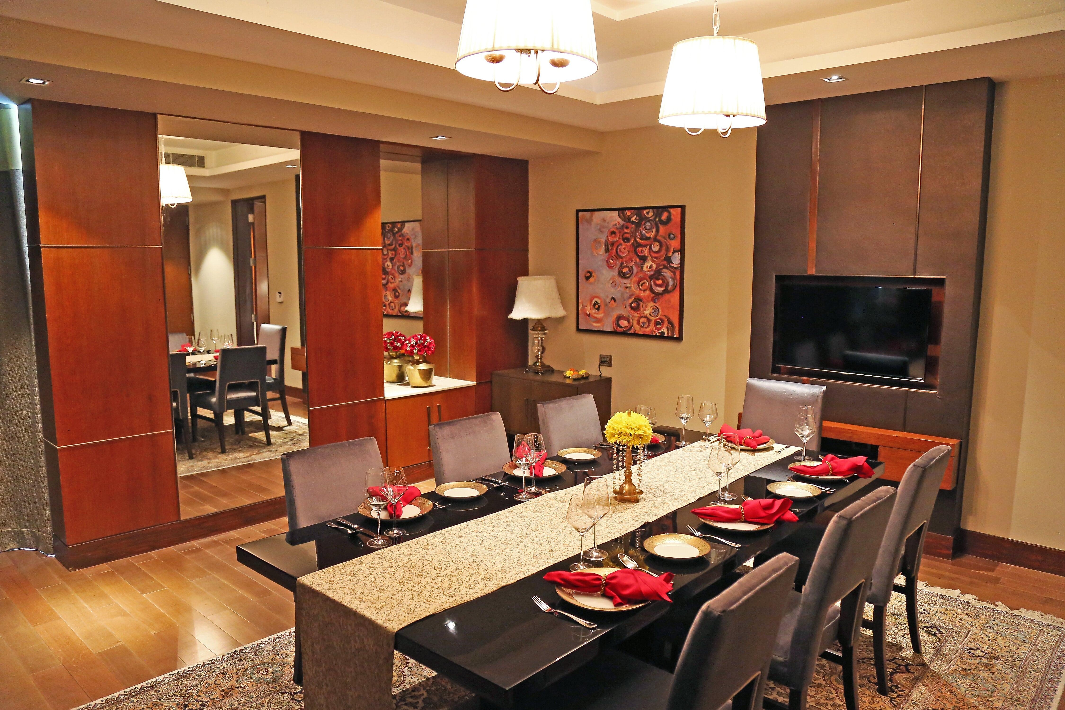 Restaurant/Dining
