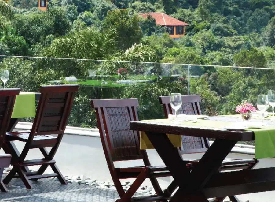 Taj Madikeri Resort & Spa, Coorg Restaurant/Dining