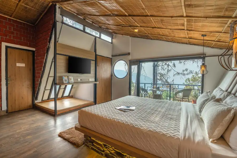 tatvam, Lansdowne