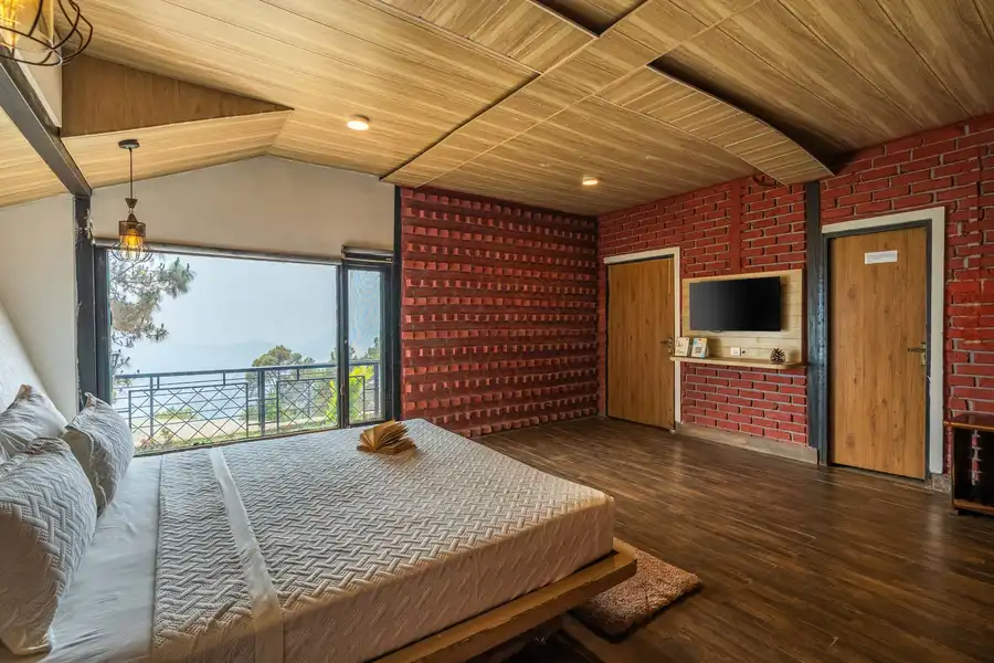 tatvam, Lansdowne