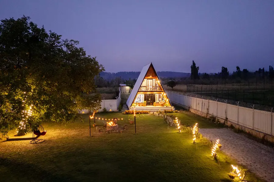 That Mountain House, Srinagar