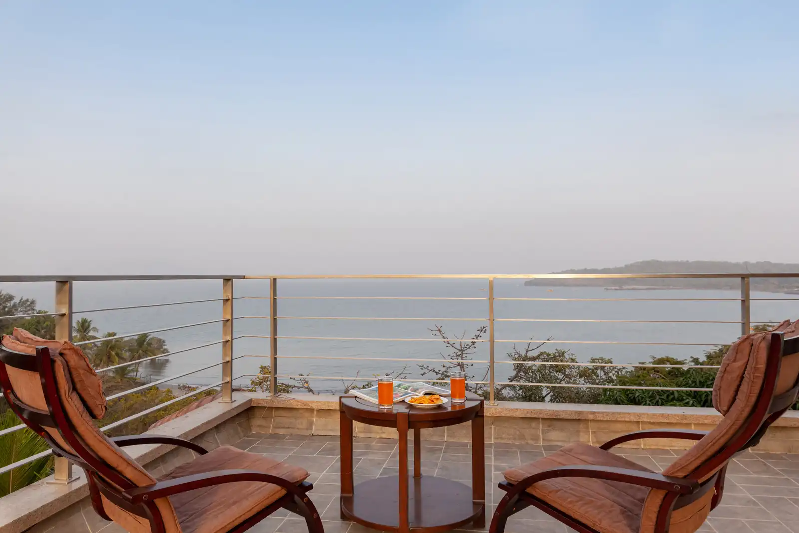 The Blue Horizon, Alibaug
