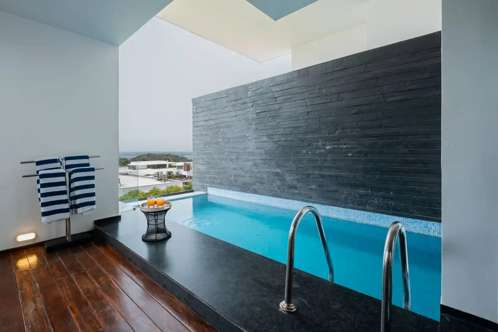 The Bluewaters Apartment - Dabolim, South Goa