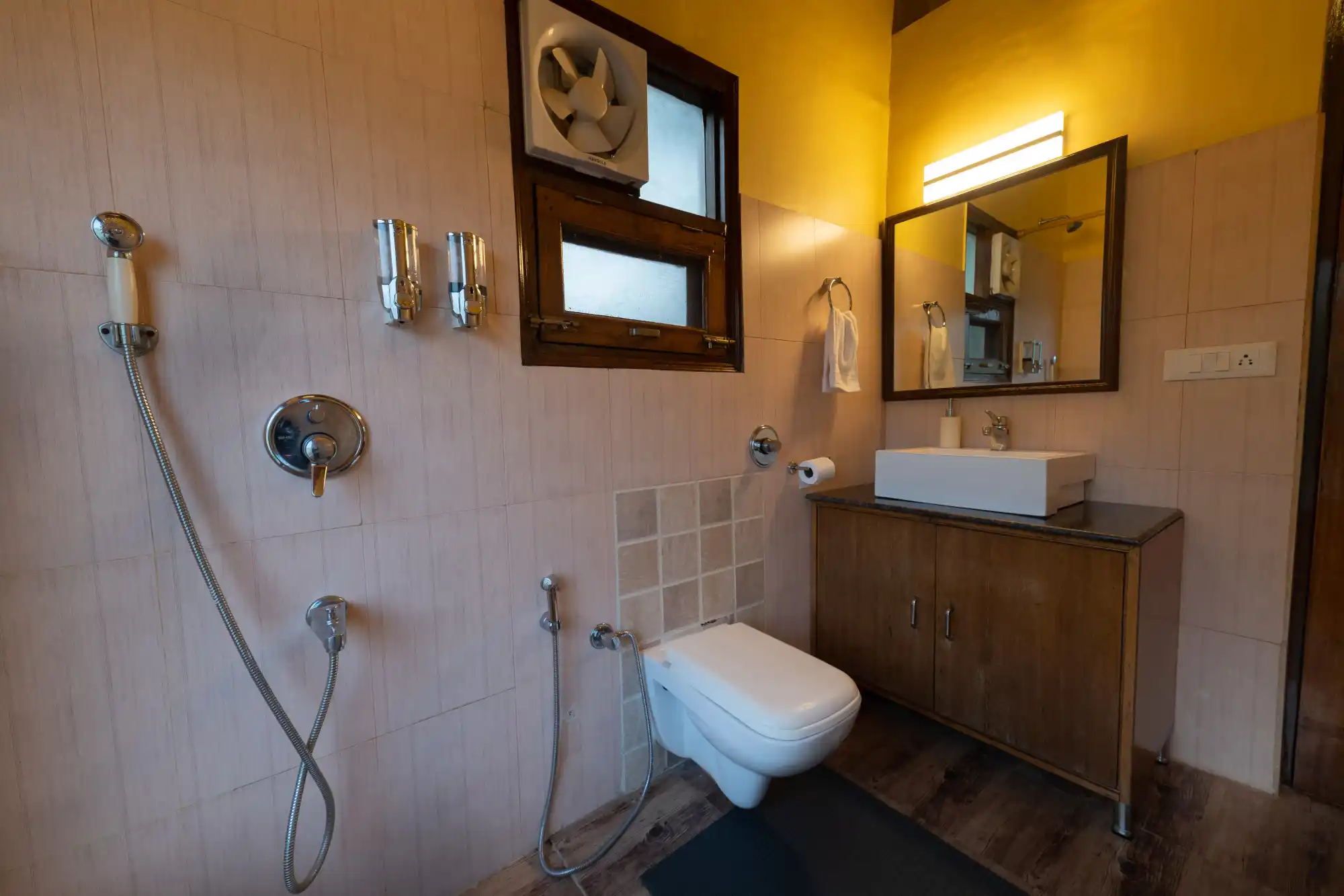The Clairmont Cottage, Mukteshwar