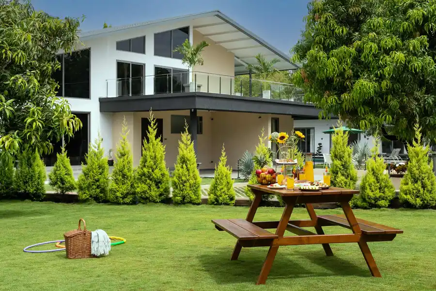 The Den, Karjat