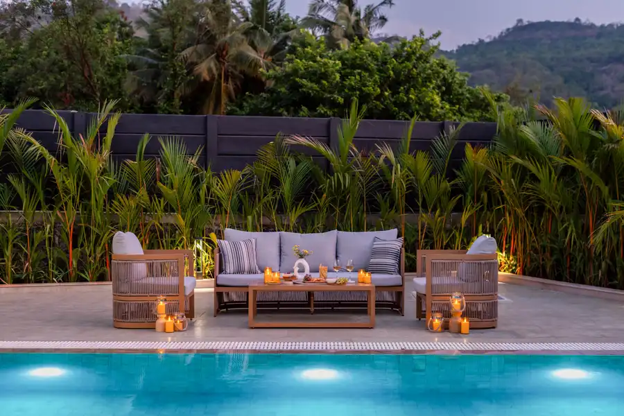 The Earth, Karjat