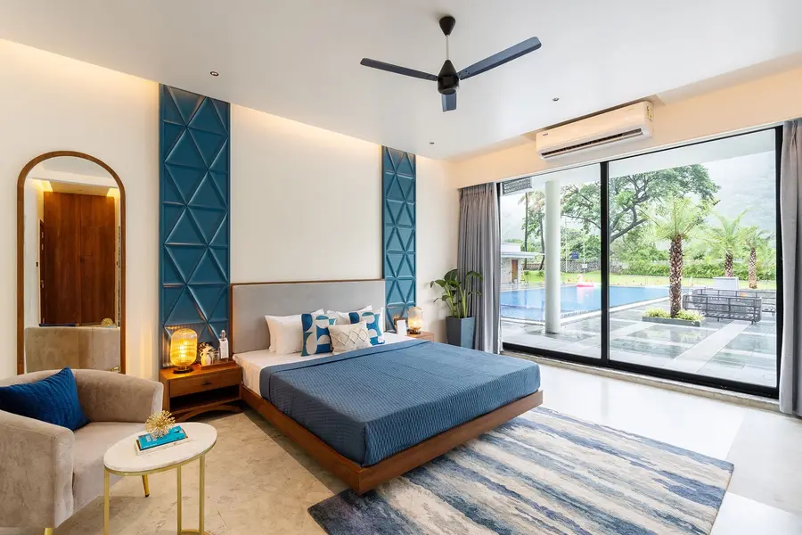 The Earth, Karjat