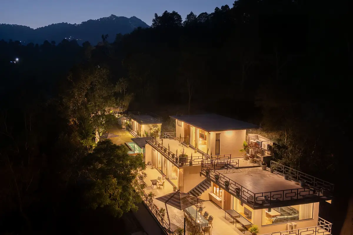 The Edge Luxe W/Private Pool & Comp Breakfast, Kasauli
