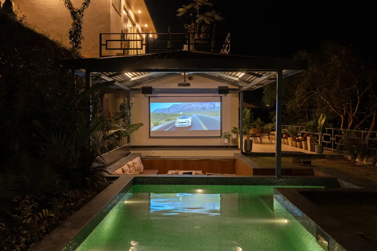 The Edge Luxe W/Private Pool & Comp Breakfast, Kasauli