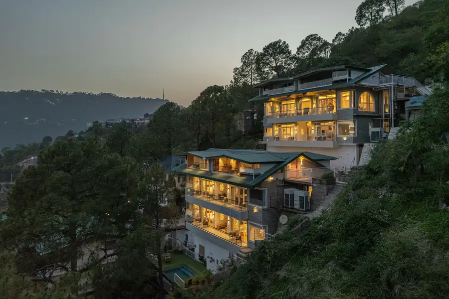 The Ever House W/ Outdoor Heated Pool, Kasauli