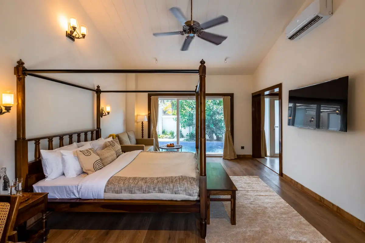 The Five Oaks, Karjat