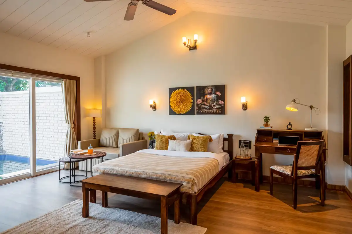 The Five Oaks, Karjat