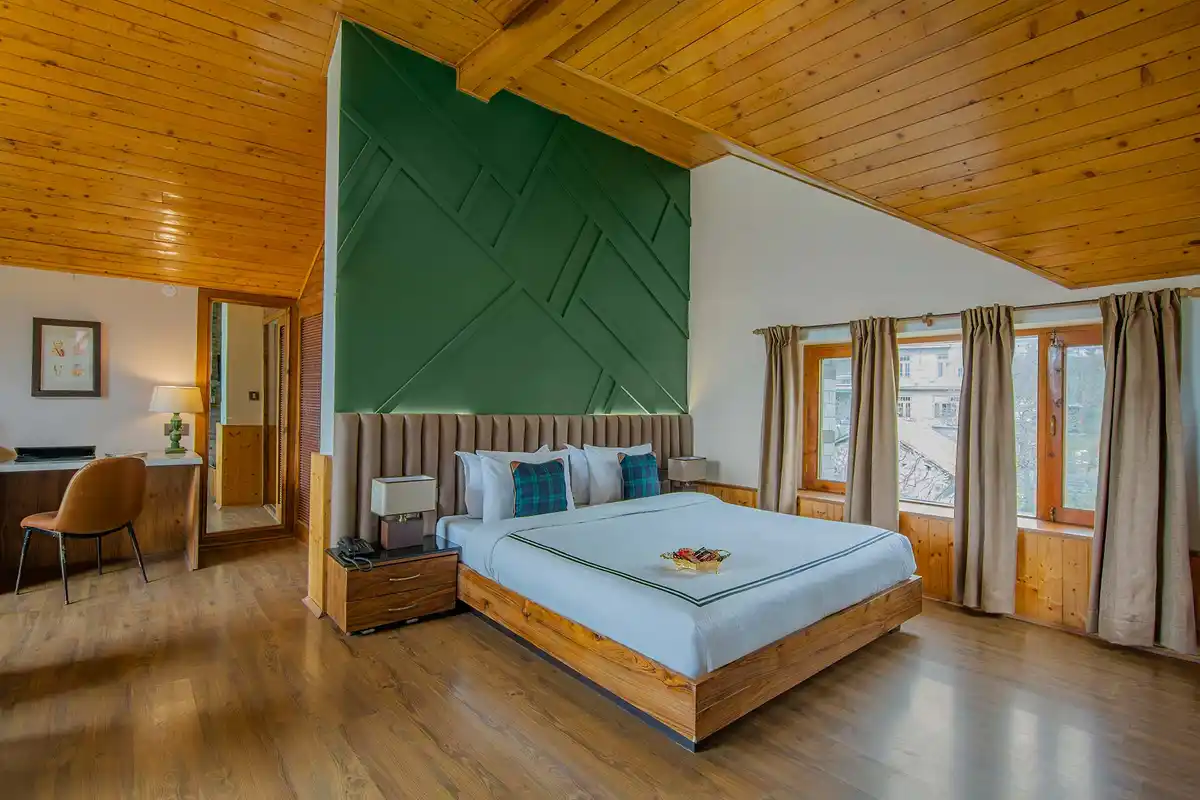 The Frost, Manali