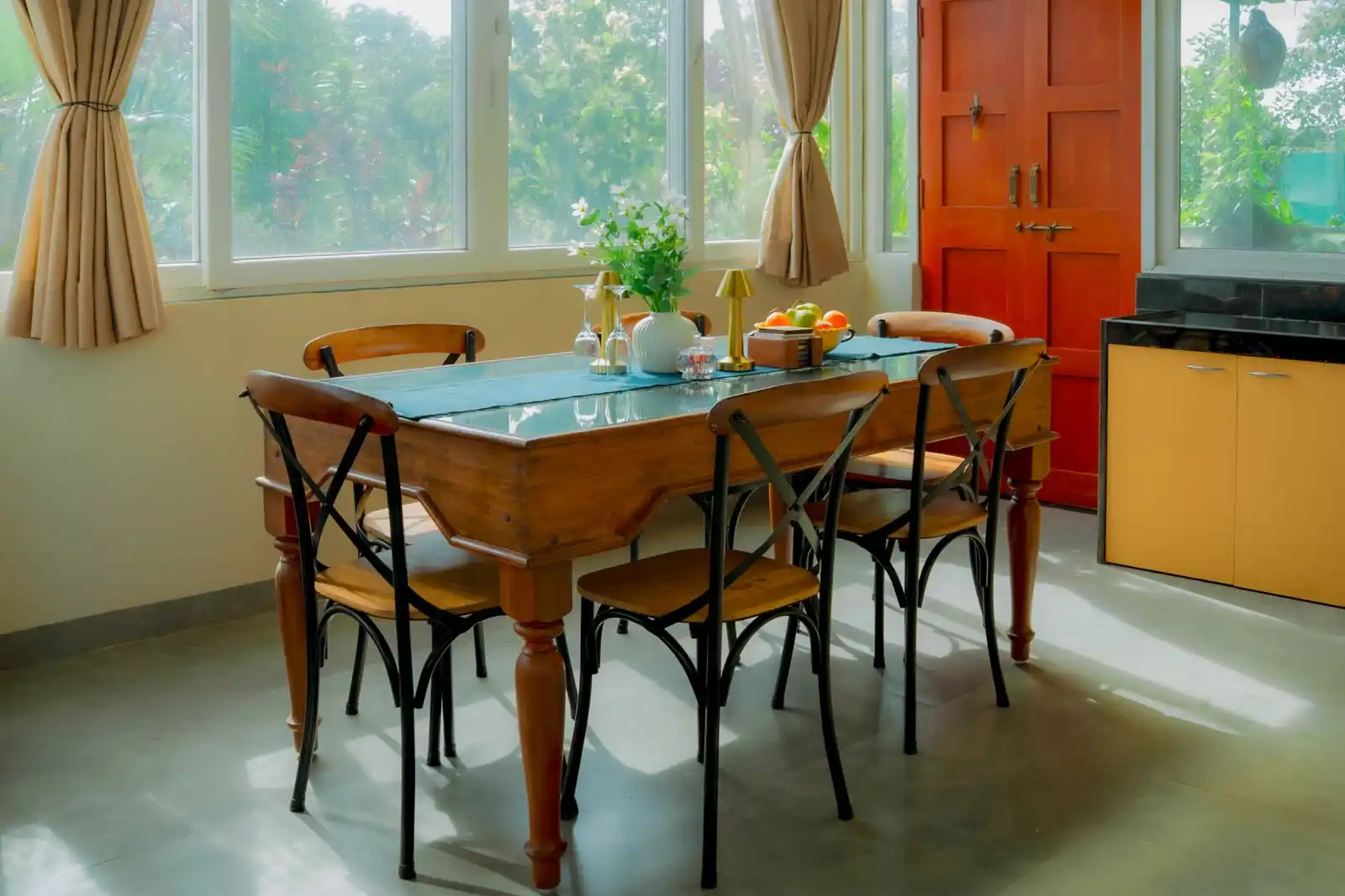The Glass House, Alibaug