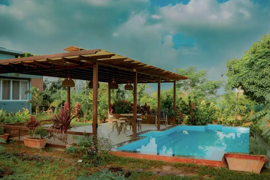 The Glass House, Alibaug