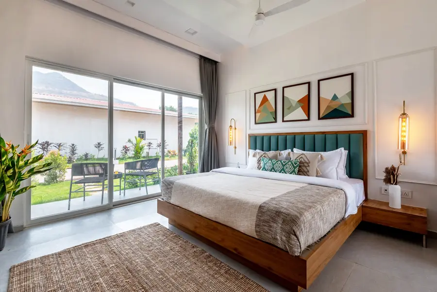 The Grand Ten, Karjat