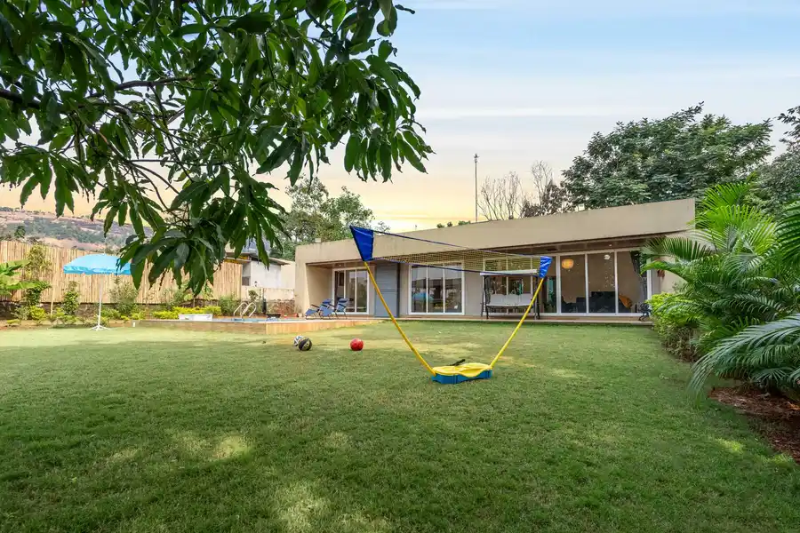 The Green Orchid, Karjat