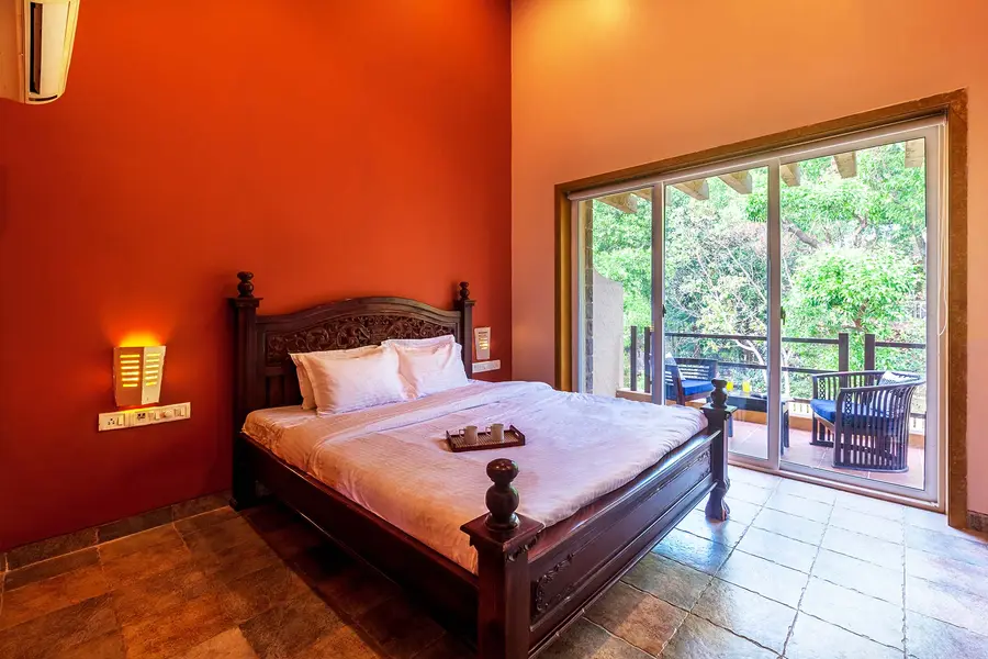 The Happy Hive, Lonavala