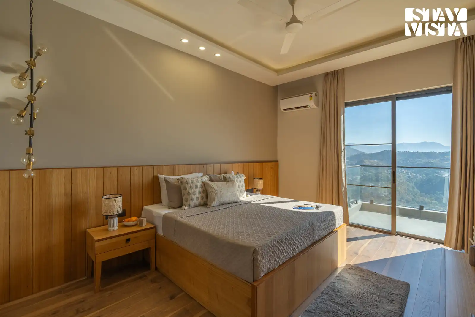 The Himalayan Den w/ Jacuzzi, Kasauli
