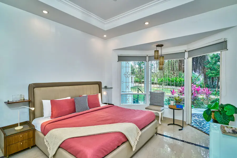The Ivory Chest, Karjat