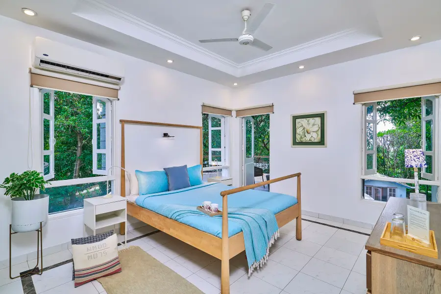 The Ivory Chest, Karjat