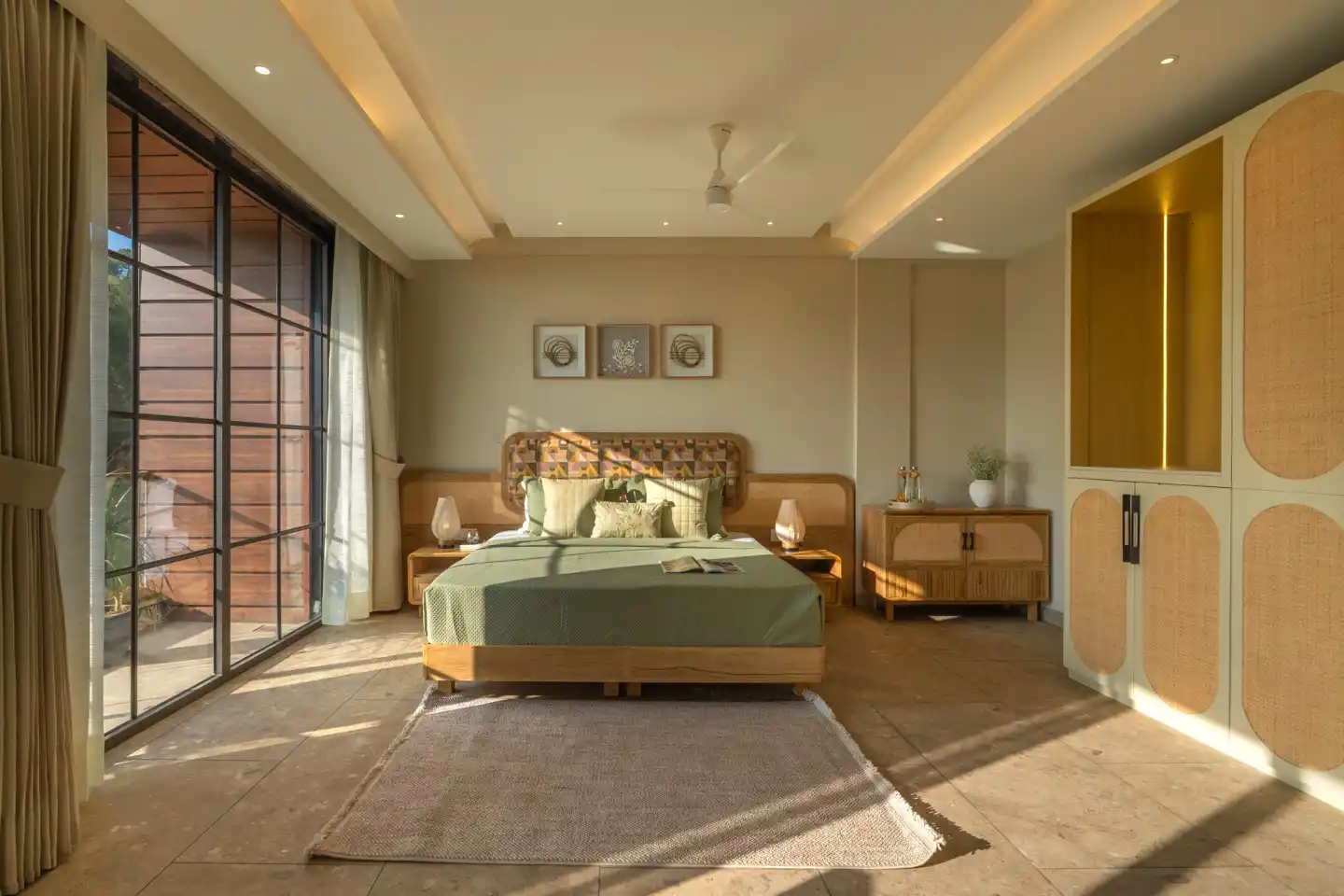 The Kasa w/ Heated Infinity Pool & Home Theatre, Kasauli