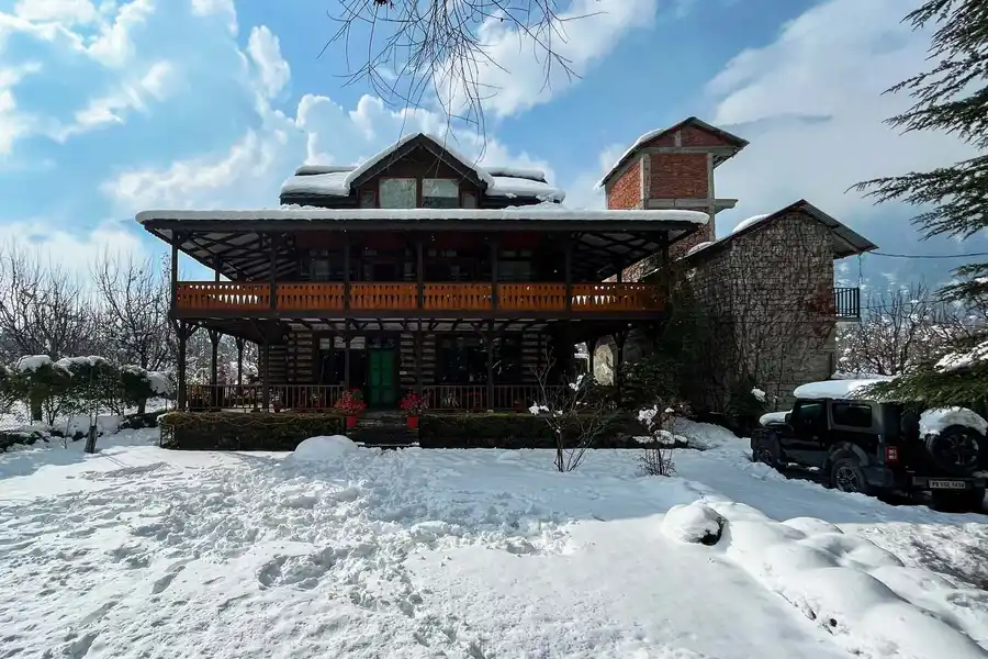 The Kathguni House, Manali