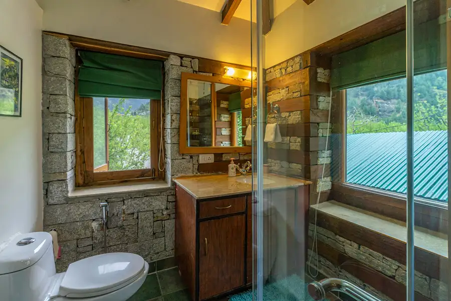 The Kathguni House, Manali