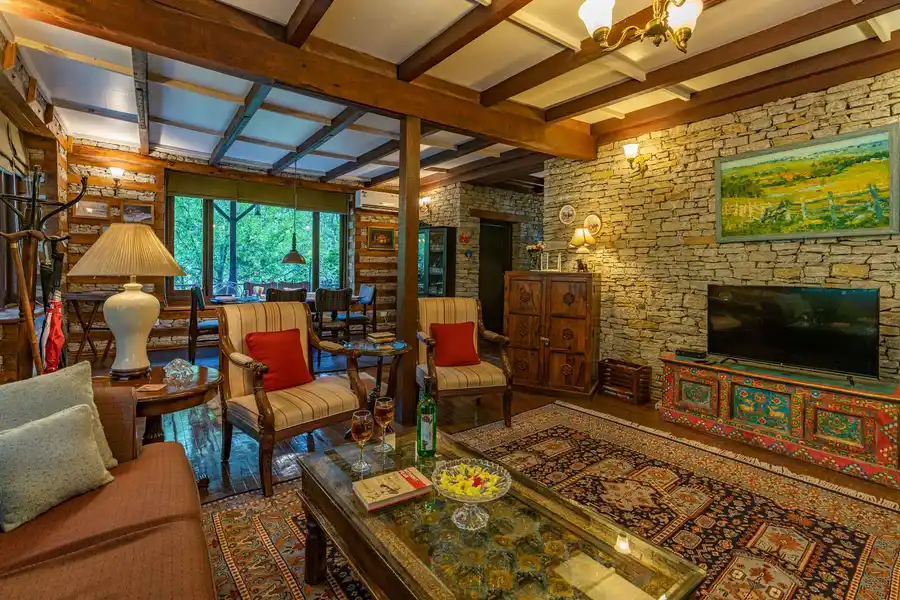 The Kathguni House, Manali