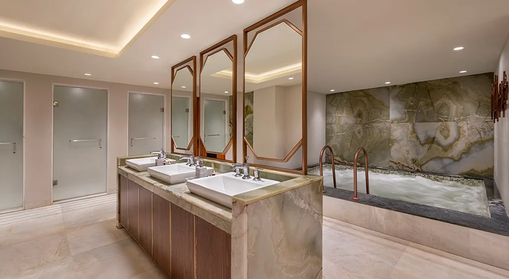 The Khyber Himalayan Resort & Spa Jacuzzi