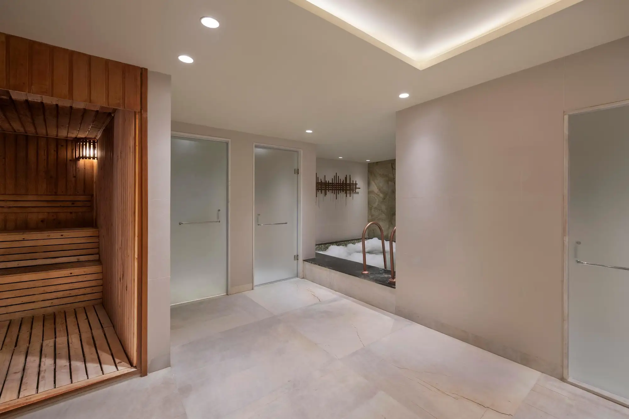 The Khyber Himalayan Resort & Spa Jacuzzi