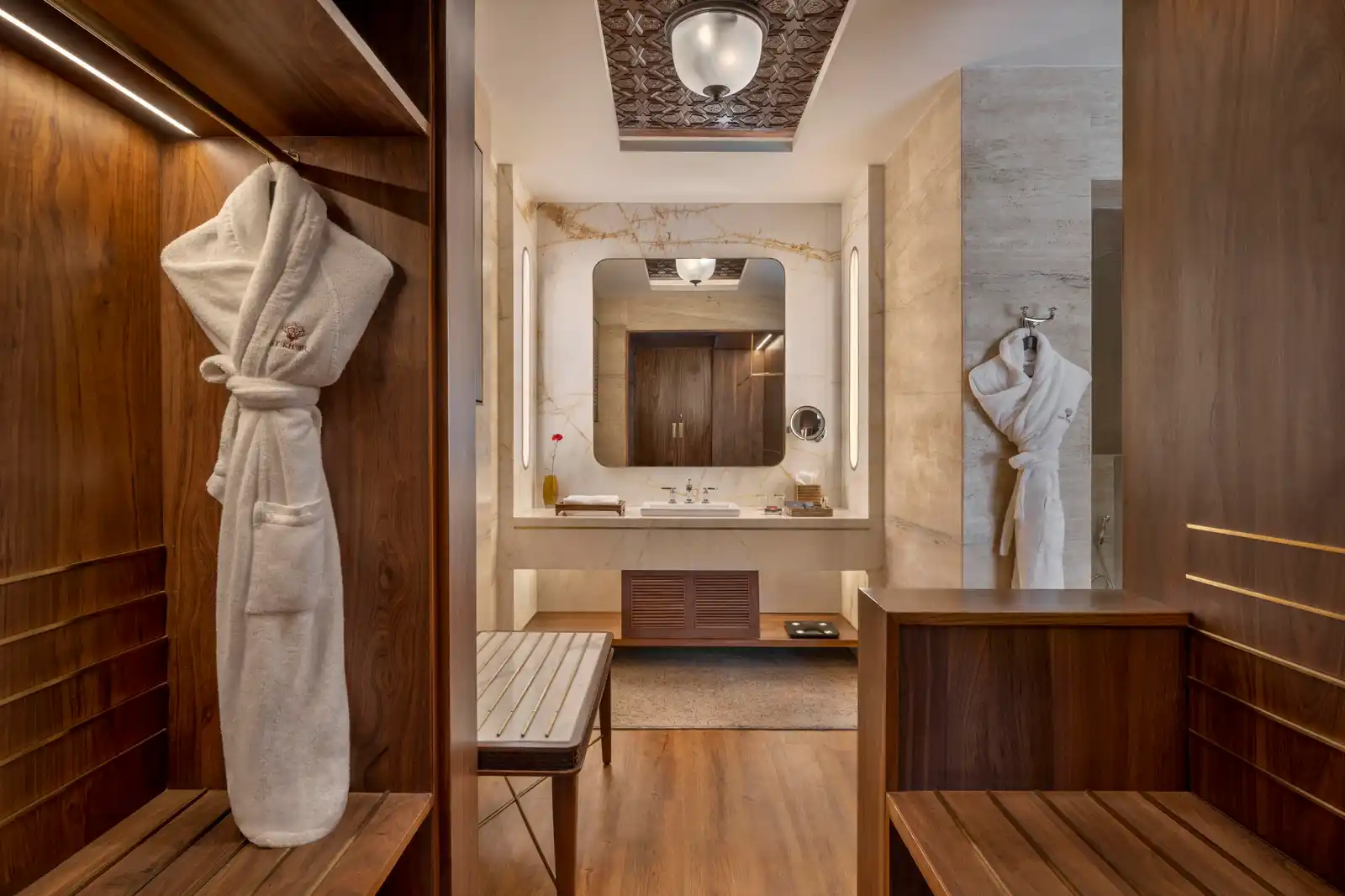 The Khyber Himalayan Resort & Spa Bathroom