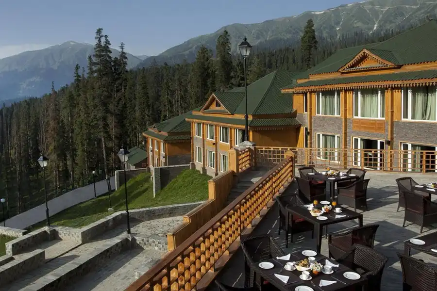 The Khyber Himalayan Resort & Spa Restaurant/Dining