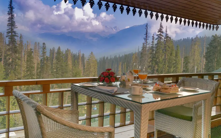 The Khyber Himalayan Resort & Spa Restaurant/Dining