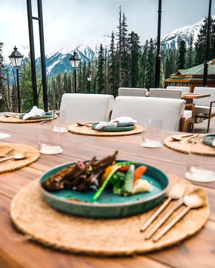 The Khyber Himalayan Resort & Spa Restaurant/Dining