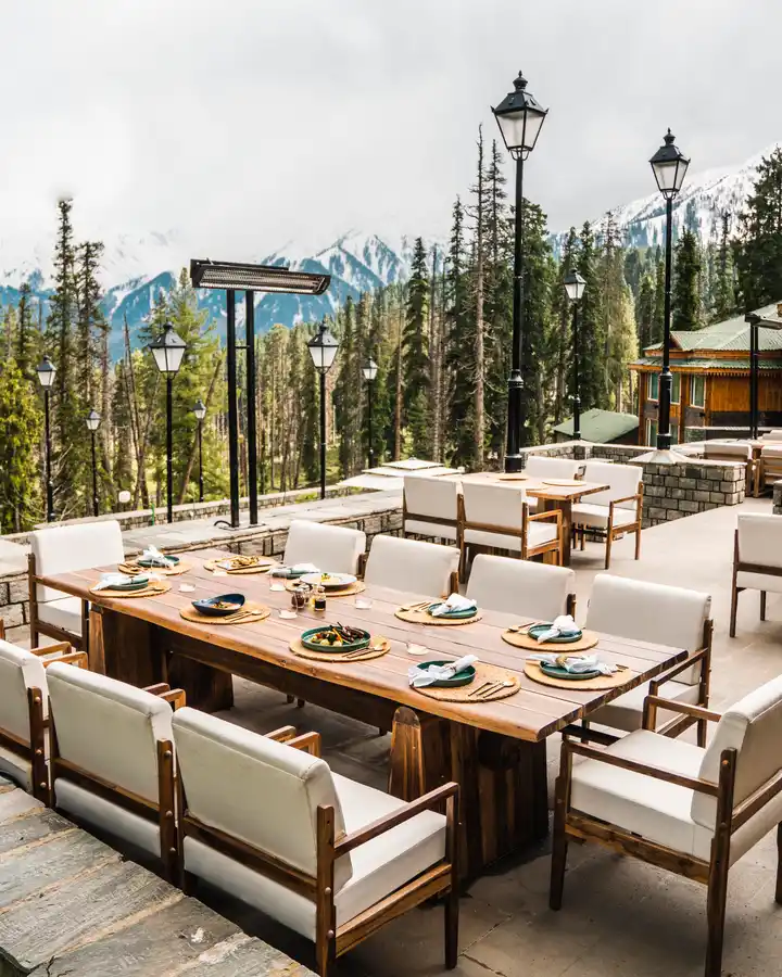 The Khyber Himalayan Resort & Spa Restaurant/Dining