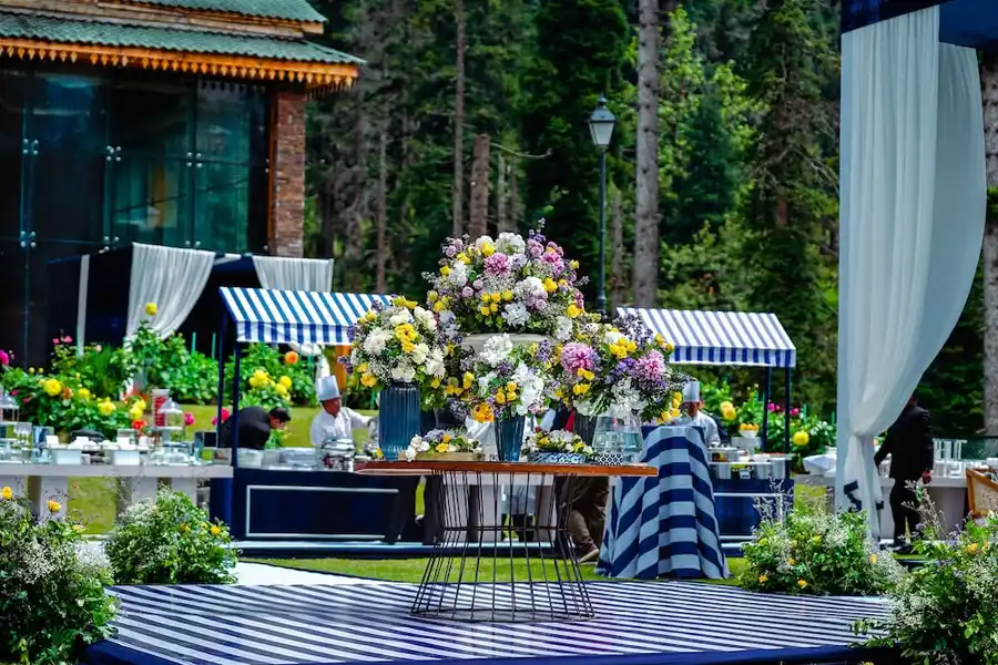 The Khyber Himalayan Resort & Spa Restaurant/Dining