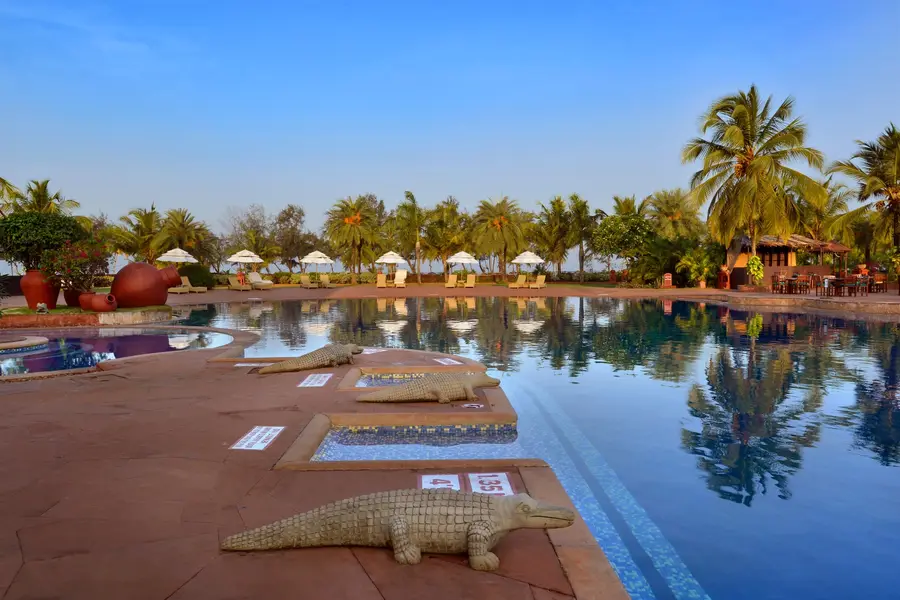 The Lalit Golf & Spa Resort Swimming Pool