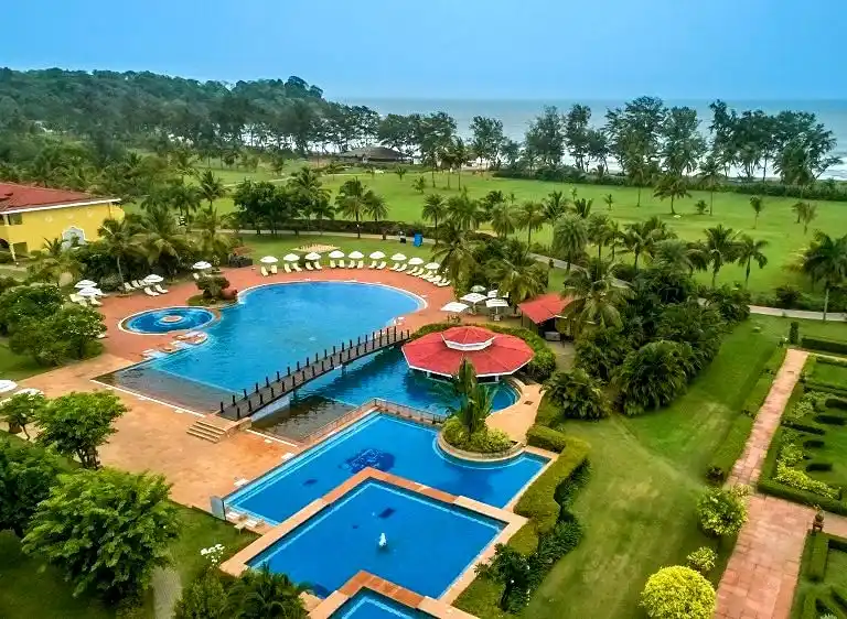 The Lalit Golf & Spa Resort Swimming Pool