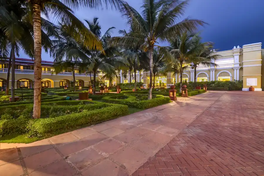 The Lalit Golf & Spa Resort Facade