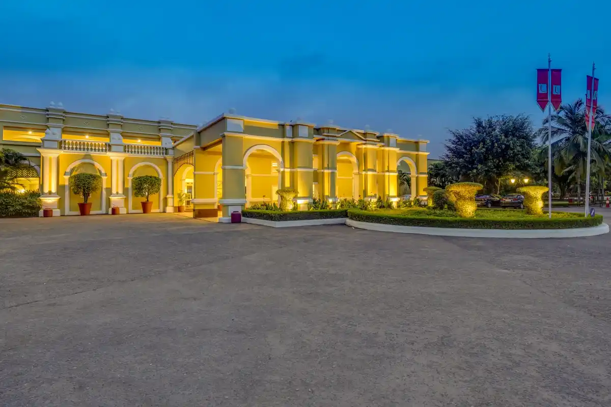 The Lalit Golf & Spa Resort Facade