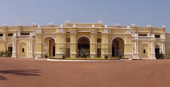 The Lalit Golf & Spa Resort Facade