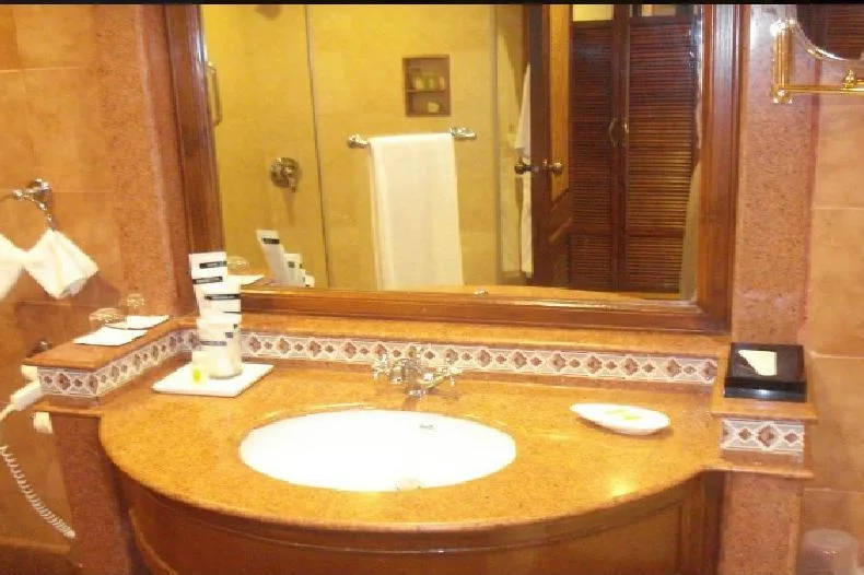 The Lalit Golf & Spa Resort Bathroom