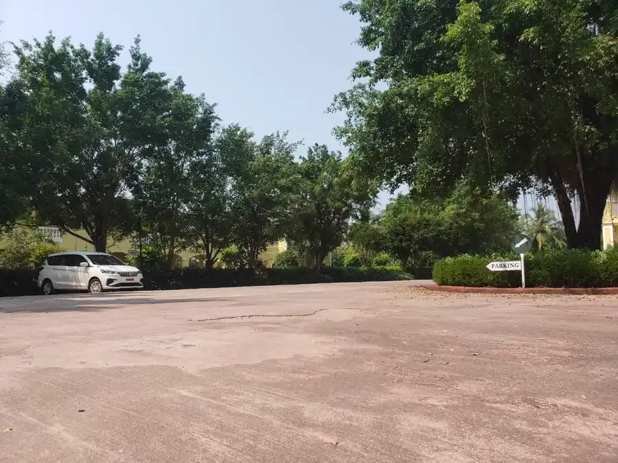 The Lalit Golf & Spa Resort Parking