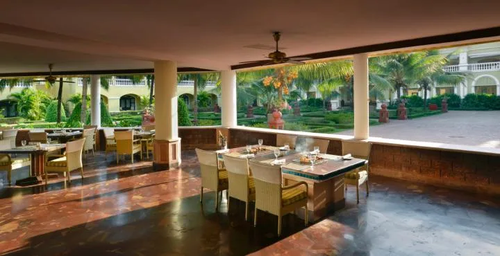 The Lalit Golf & Spa Resort Restaurant/Dining