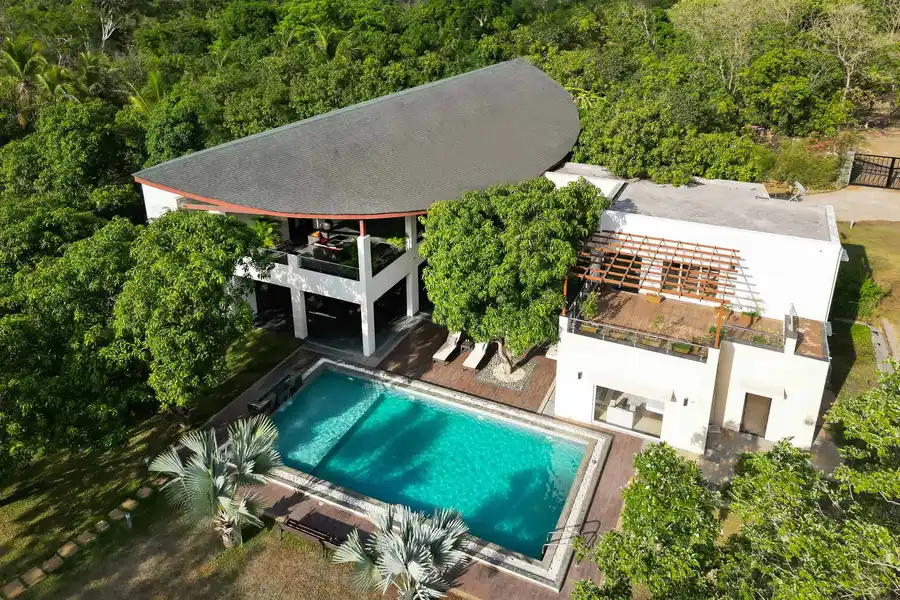 The Leaf, Alibaug