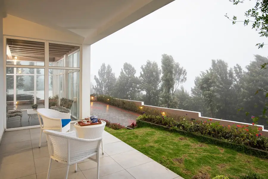 The Lilly, Ooty