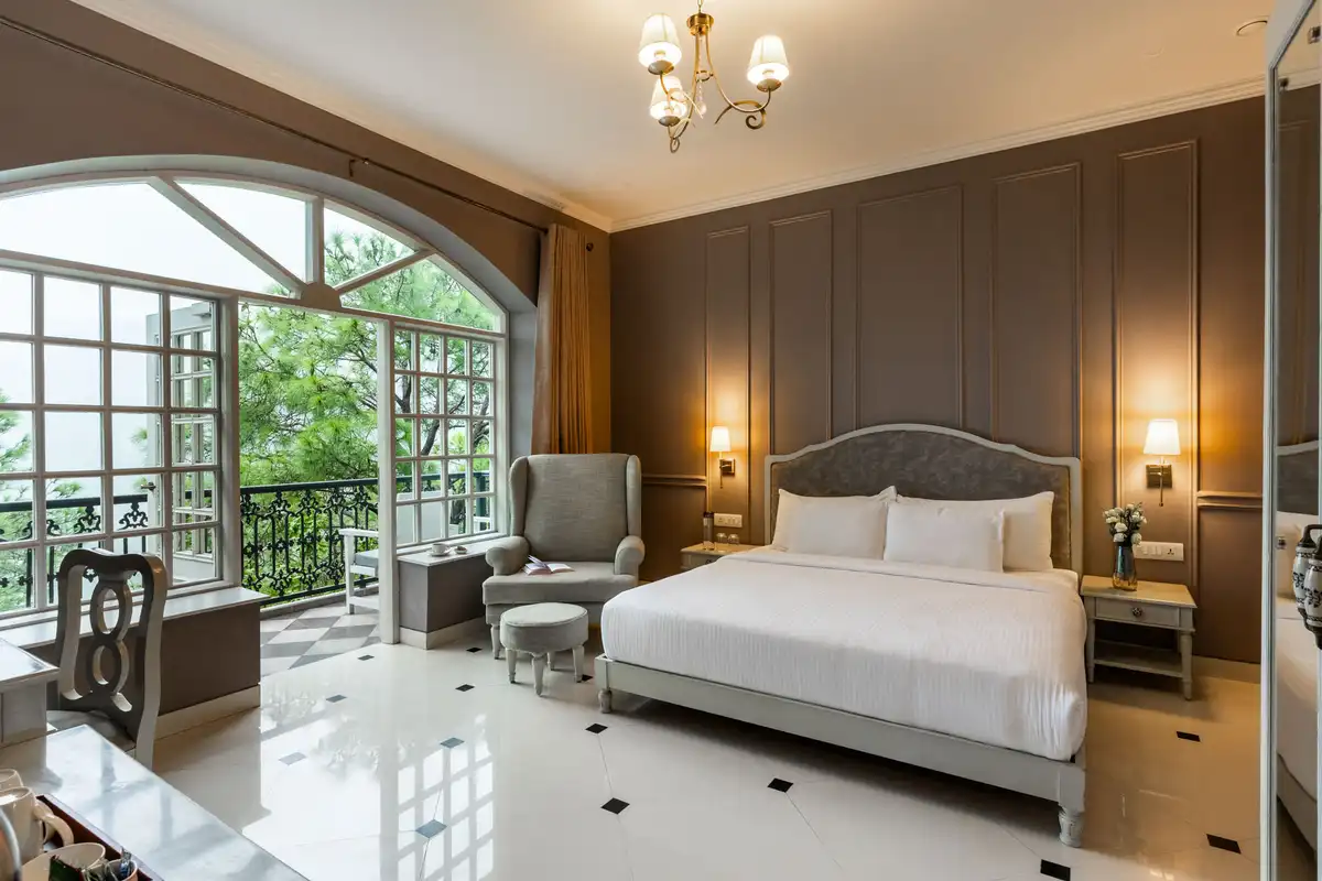 The Mansion W/Outdoor Infinity Pool & Jacuzzi, Kasauli