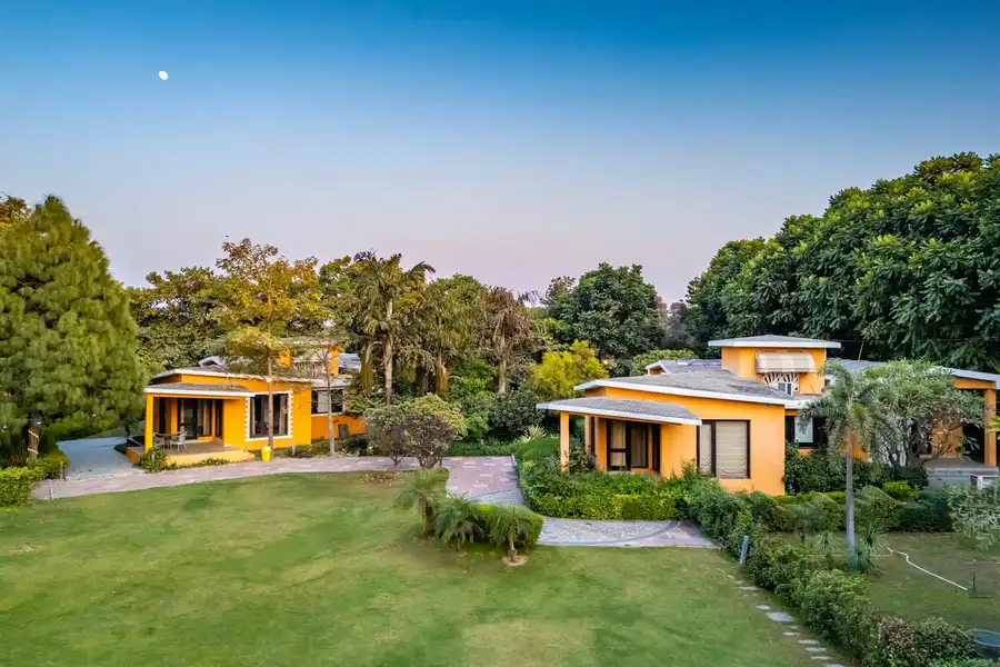 The Manvi Estate - Gurugram with Pool, New Delhi
