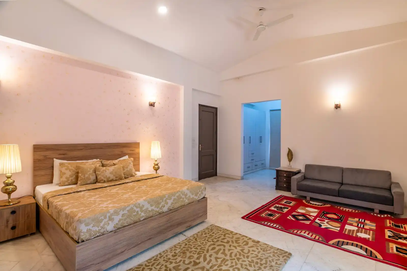 The Manvi Estate - Gurugram with Pool, New Delhi